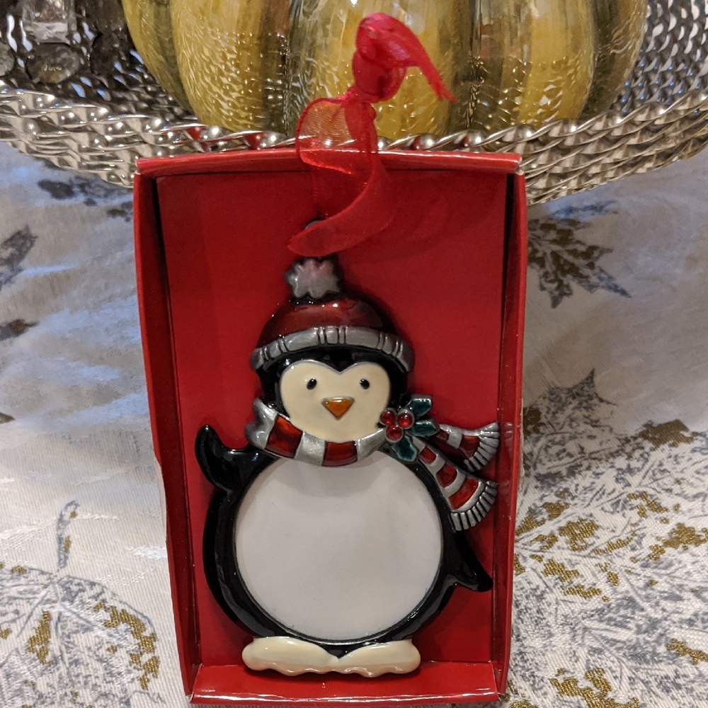 Photo Ornament Holder Metal Winter Holidays Tree Gift Memento Vintage